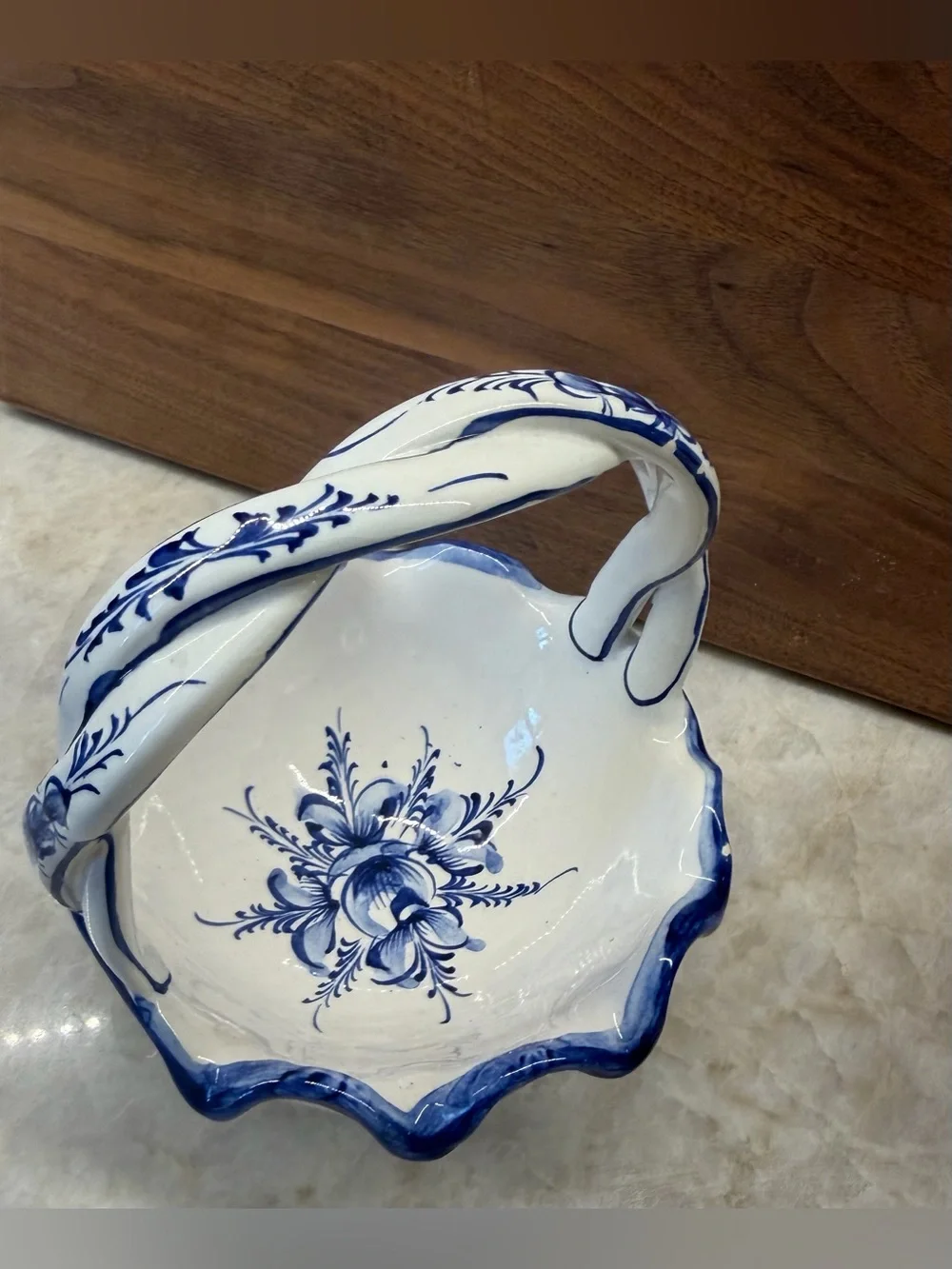 Vintage 5” ceramic basket blue & white candy dish
